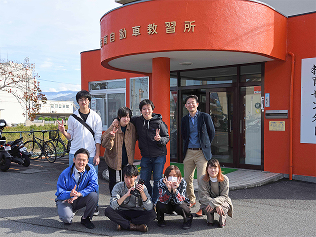 参加学生による記念撮影